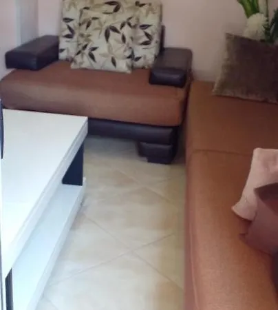 Torollari Apartament Апартаменты Поградец