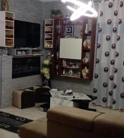 Torollari Apartament * Поградец