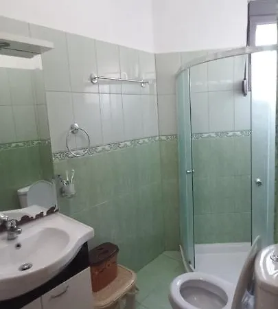 Torollari Apartament Апартаменты